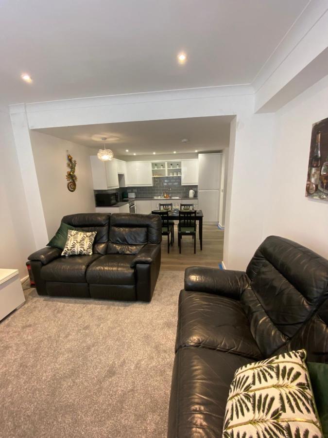 Modern 2 Bedroom Apartment, With Car Parking. Bitton المظهر الخارجي الصورة